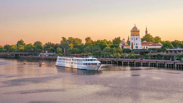 CroisiEurope MS La Belle de Cadix Exterior 3 ©innovafilms.jpg